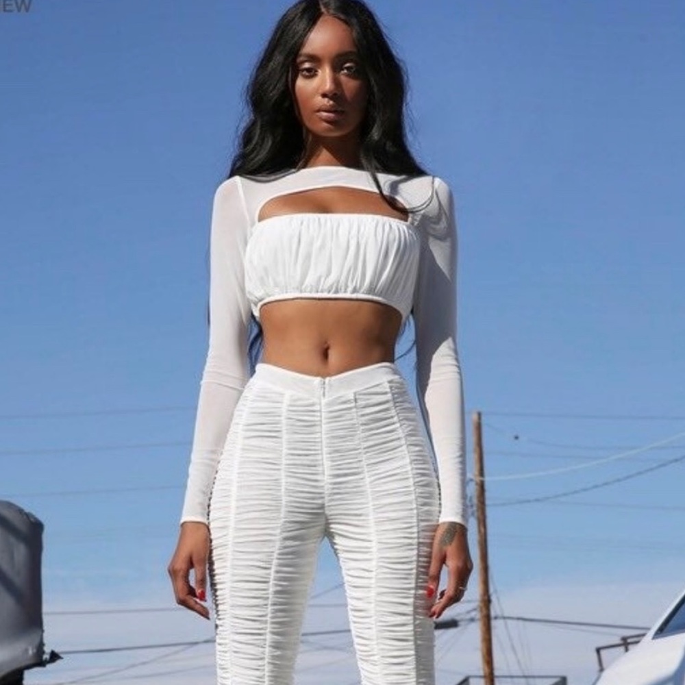 Anya white I.AM.GIA top